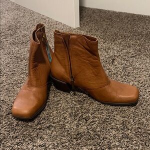 Sergio Tomani Chic Brown Ankle Boots